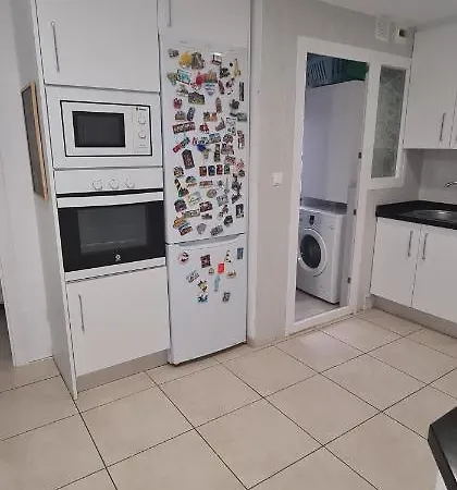 Δωμάτια σε οικογενειακή κατοικία Beautiful Bedroom With Private Bathroom