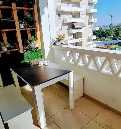 Beautiful Bedroom With Private Bathroom Homestay Marbella